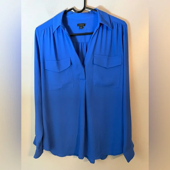 Ann Taylor Women’s Blue Camp Shirt Blouse Size M - Picture 3 of 13